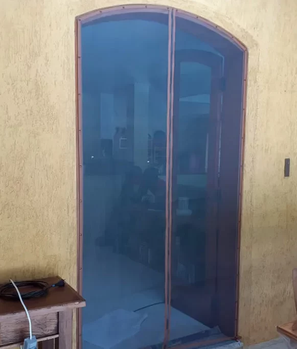 Porta mosquiteira Free Pass